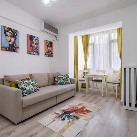 Апартаменты Laroka House Cosy And Modern Universitate-city Centre *