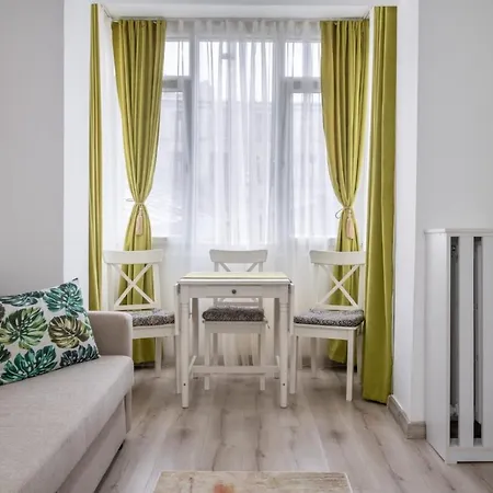 Laroka House Cosy And Modern Universitate-city Centre Apartment